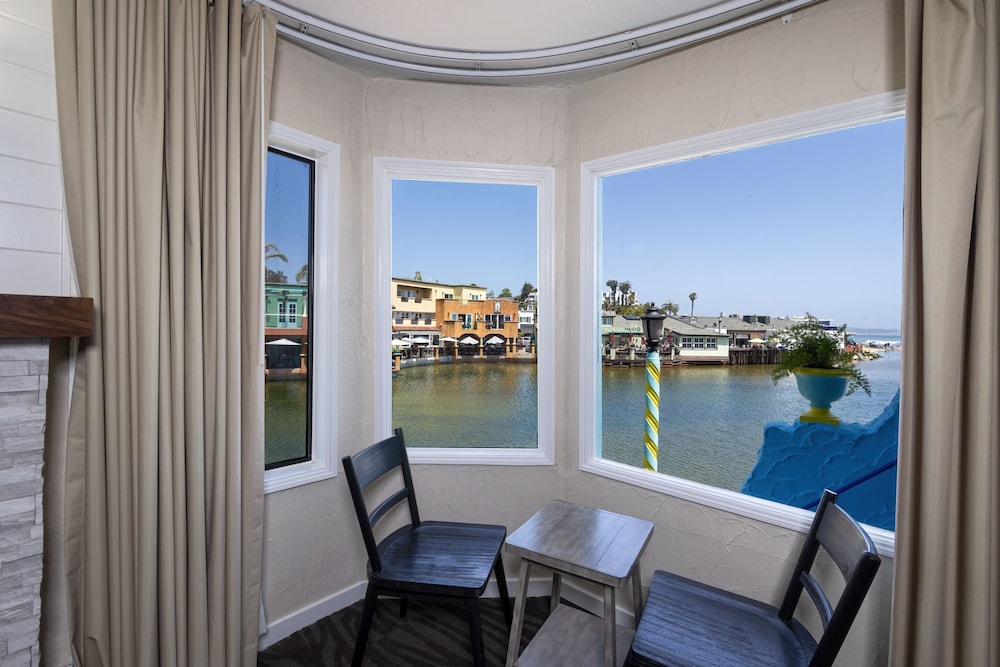 Capitola Venetian Hotel 33/60