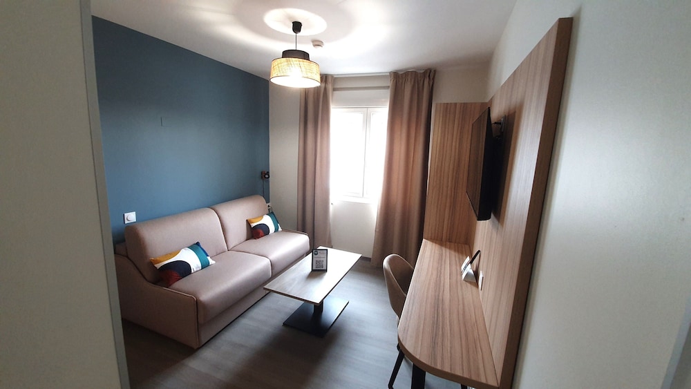 Logis Hotel Les Pasteliers 7/36