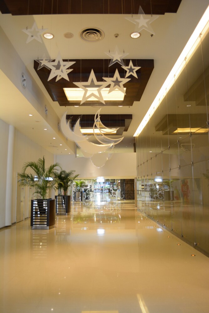 New Town Condominium at Bandar Sunway 8/60