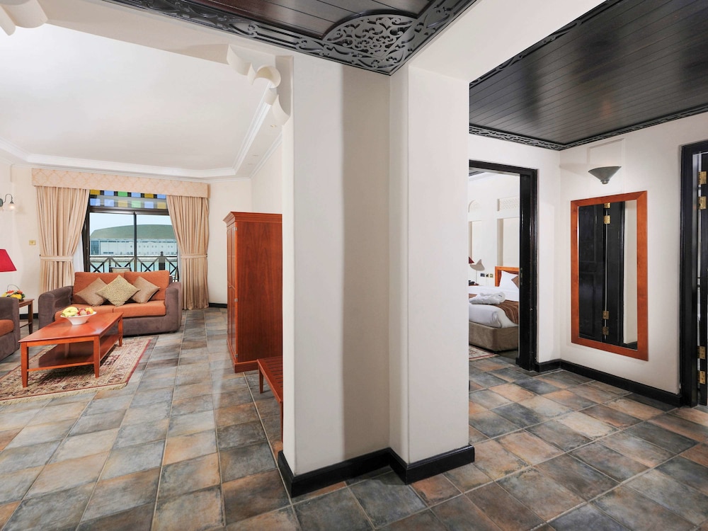 Novotel Al Dana Resort 53/75