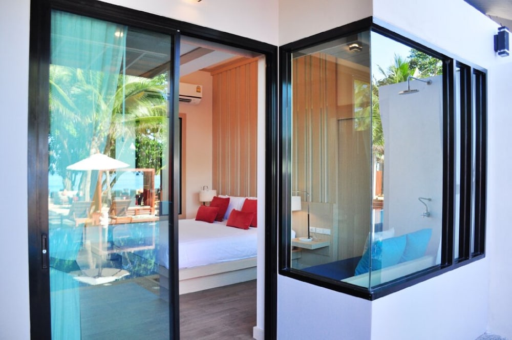 Lanta Sand Resort And Spa 32/71