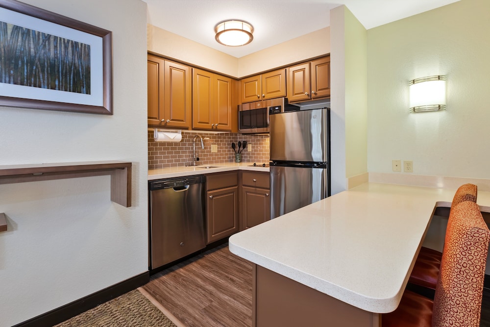 STAYBRIDGE SUITES KALAMAZOO 20/52
