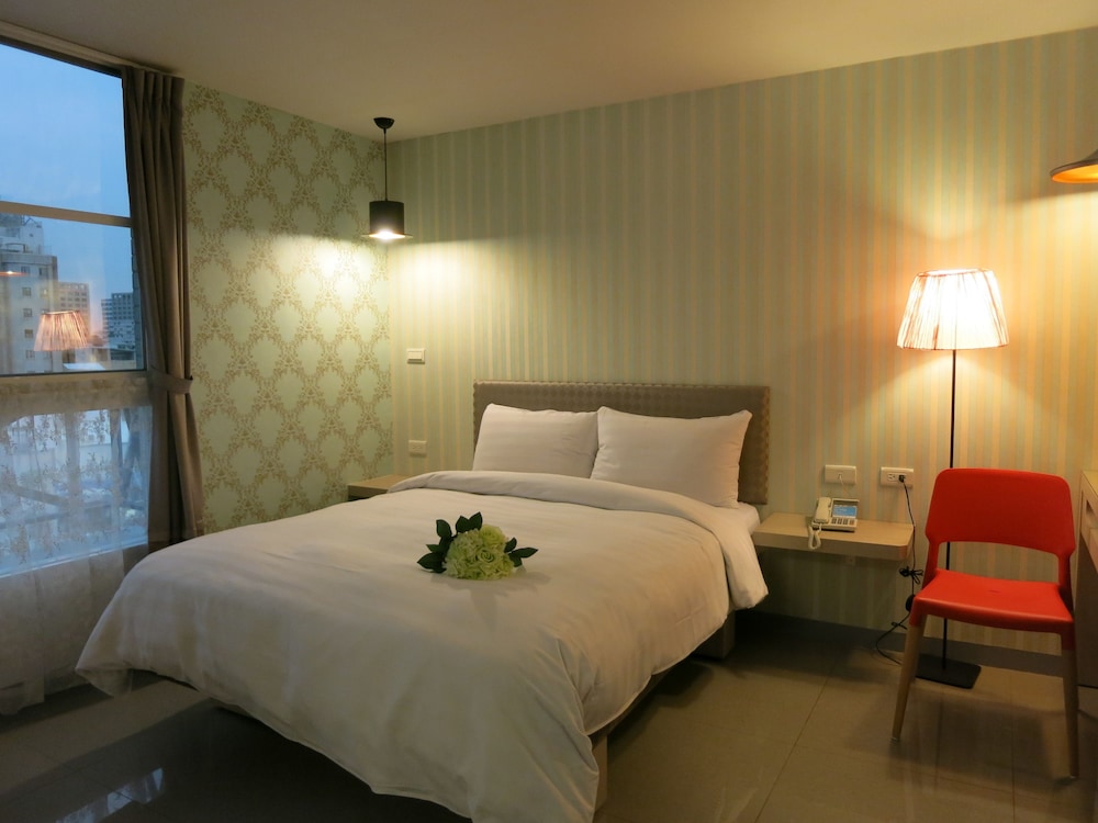 S&amp;E Hotel 37/61