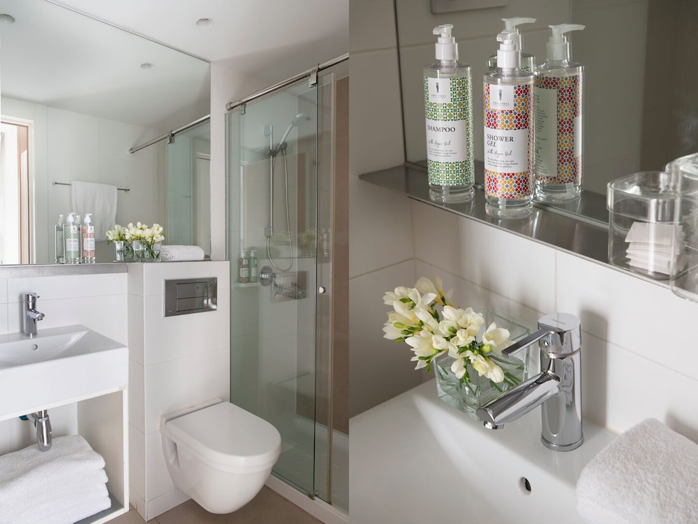 Eric Vokel Bcn Suites 51/51
