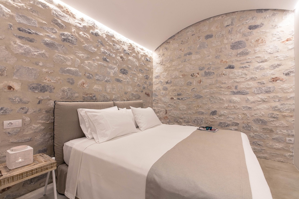 Aria Estate Suites And Spa 14/76