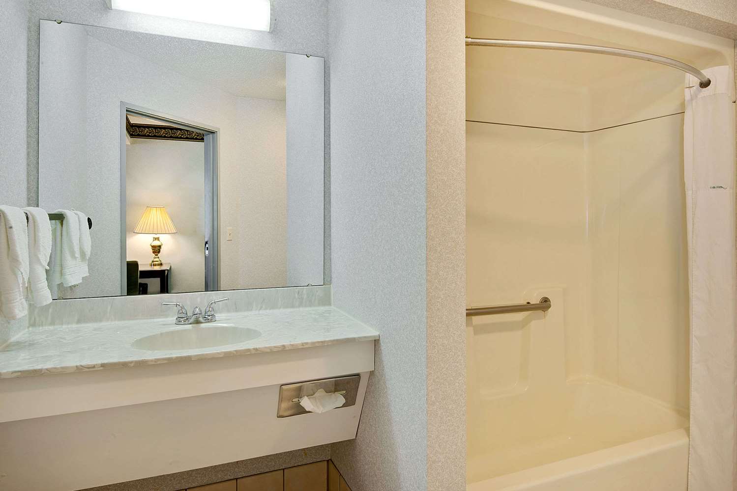 Days Inn Lisbon 10/12