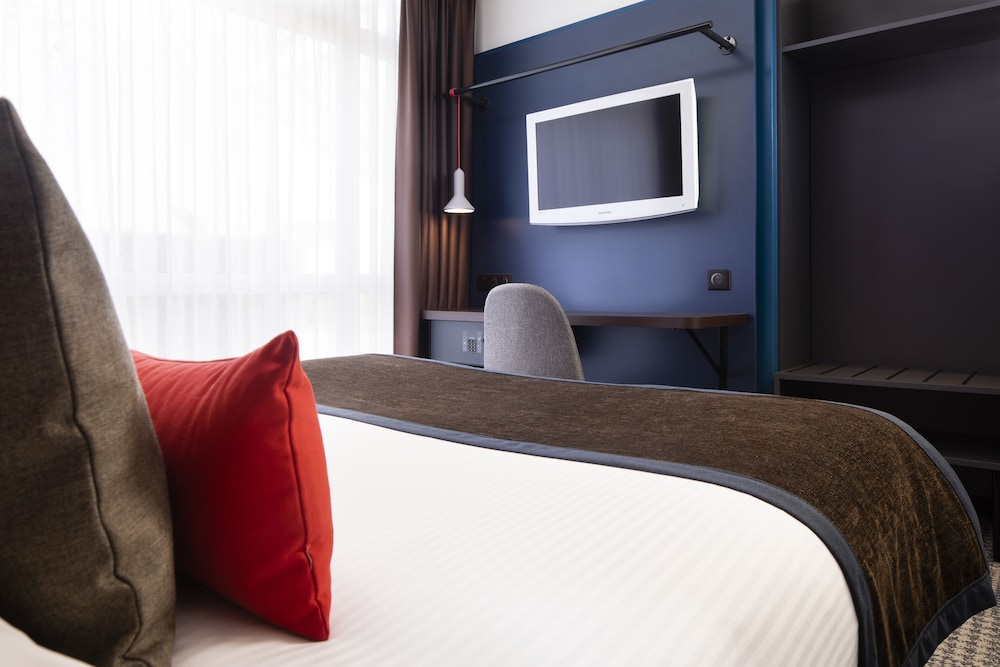 Hotel Le Bugatti 24/64