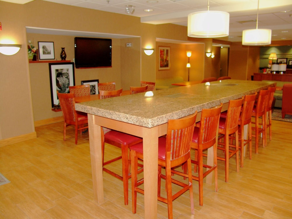 Hampton Inn Garden City, KS 31/33