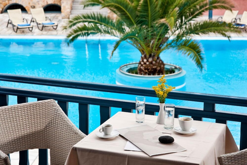 Aegean Plaza Hotel 33/43