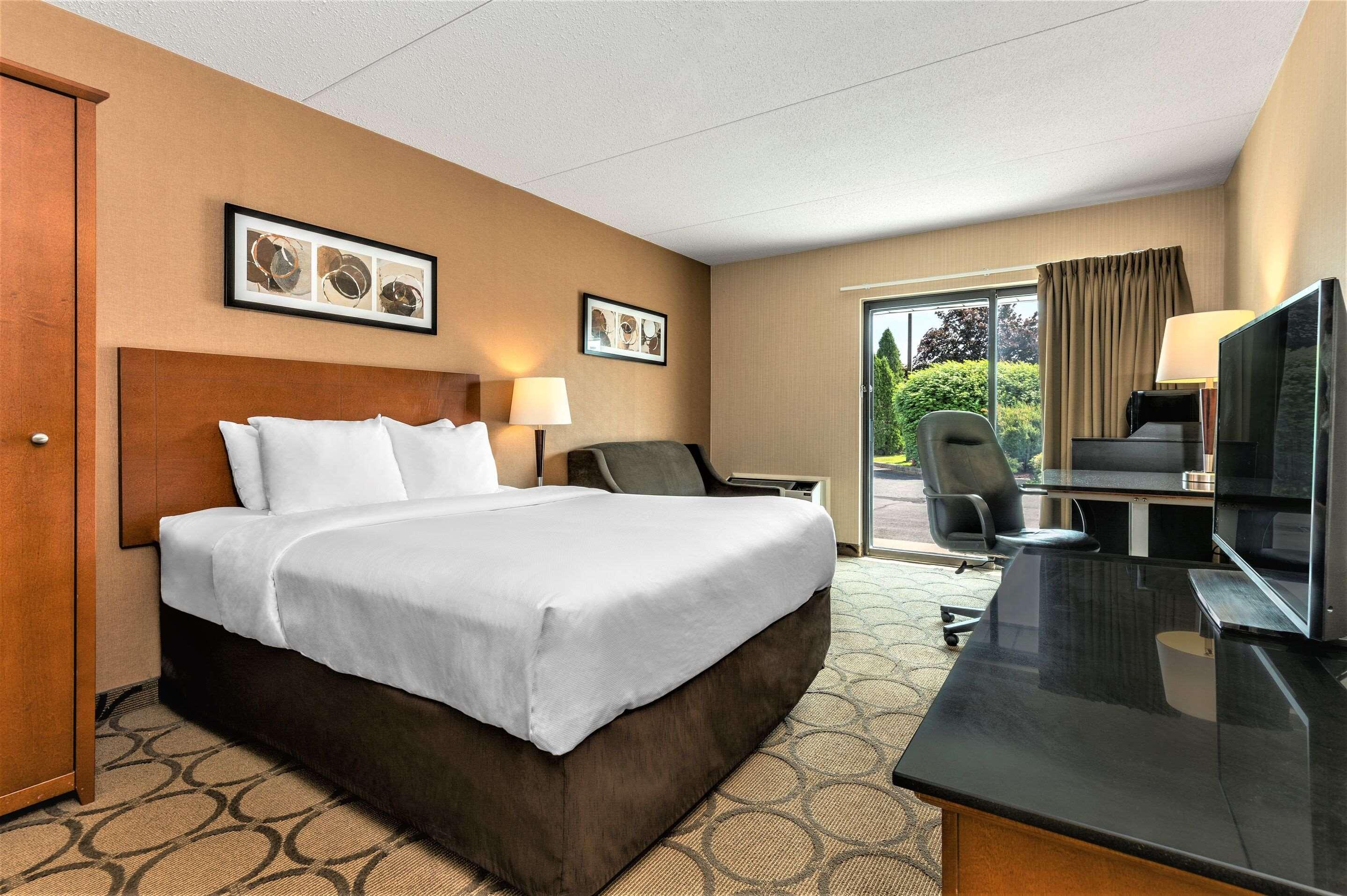 Room, King Bed
