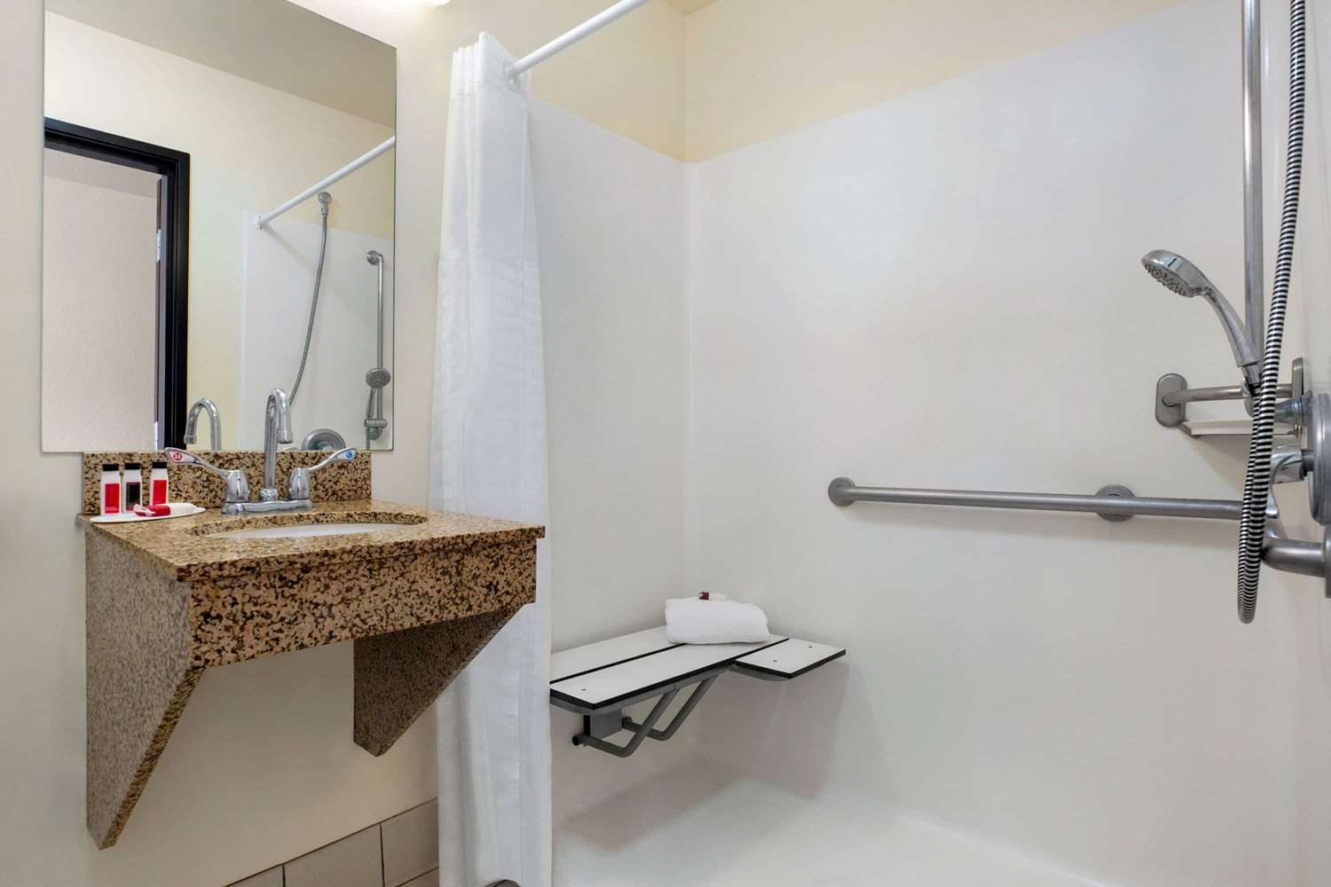 Travelodge by Wyndham North Platte 12/15
