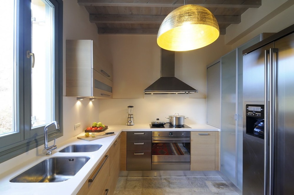 AEGEA BLUE CYCLADITIC RESORT(FOMERLY AEGEA BLUE VILLAS AND SUITES) 53/72