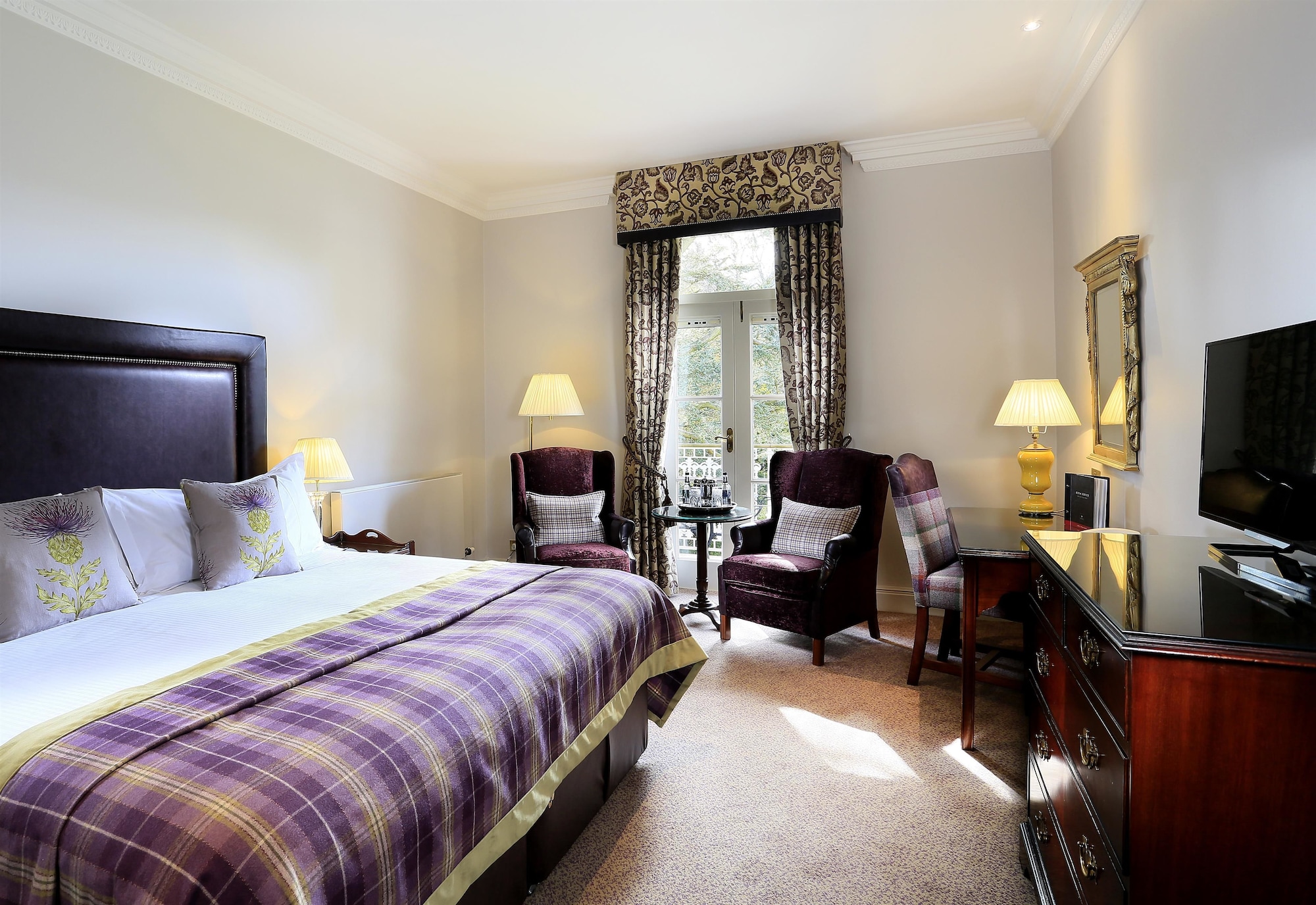 Super, Deluxe, King Bed