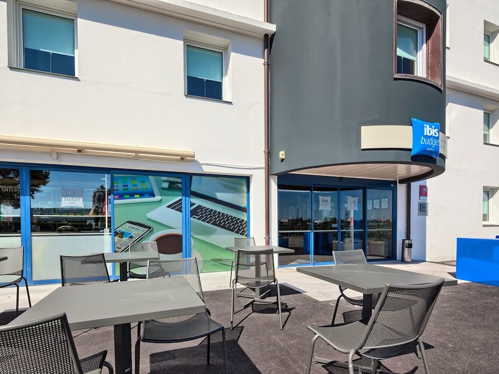 Ibis Budget La Roche Sur Yon 8/64