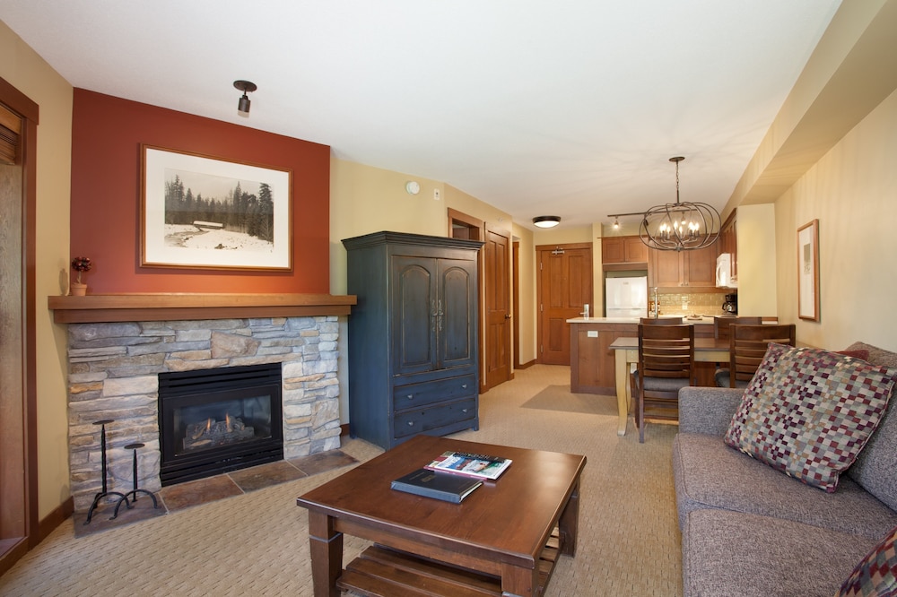 Horstman House By Whistler Premier 36/68