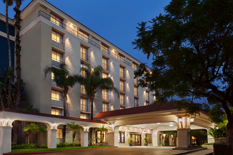 Embassy Suites By Hilton Arcadia Pasadena Area 2/59