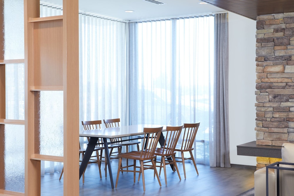 Fairfield Inn & Suites by Marriott Palmdale West 21/28