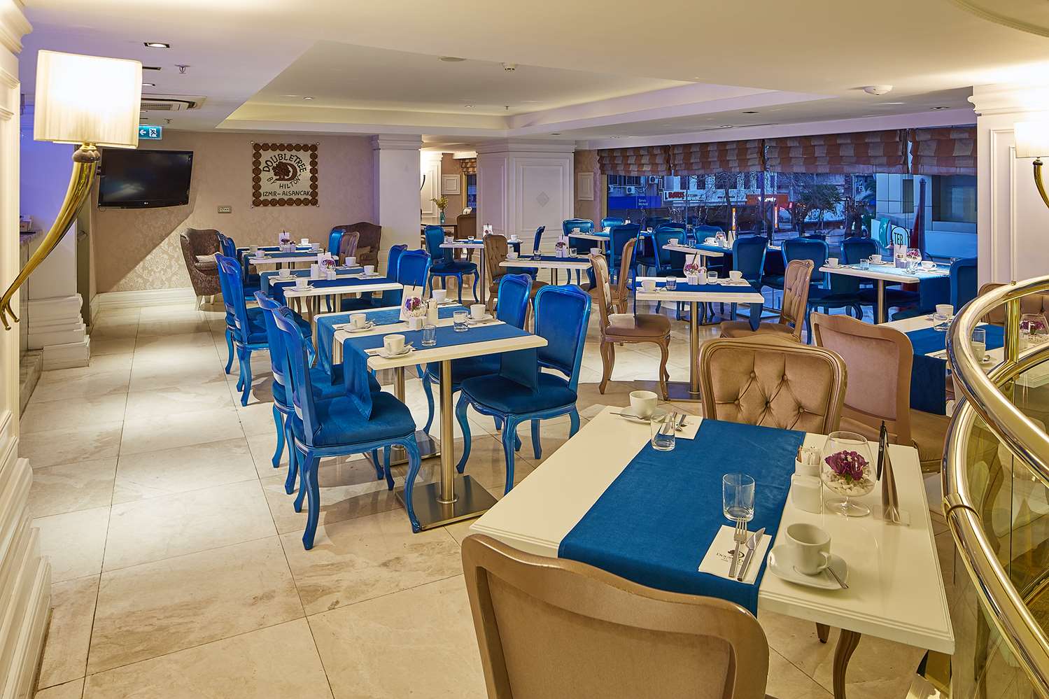 Doubletree By Hilton Hotel Izmir Alsancak 45/58