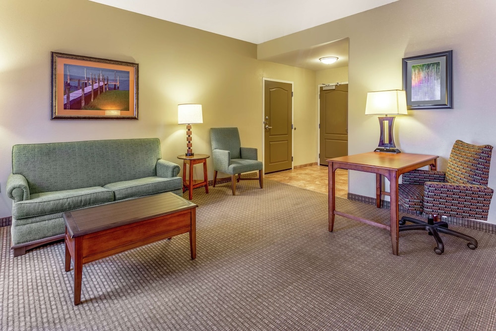 Hampton Inn Okeechobee Lake Okeechobee 26/37