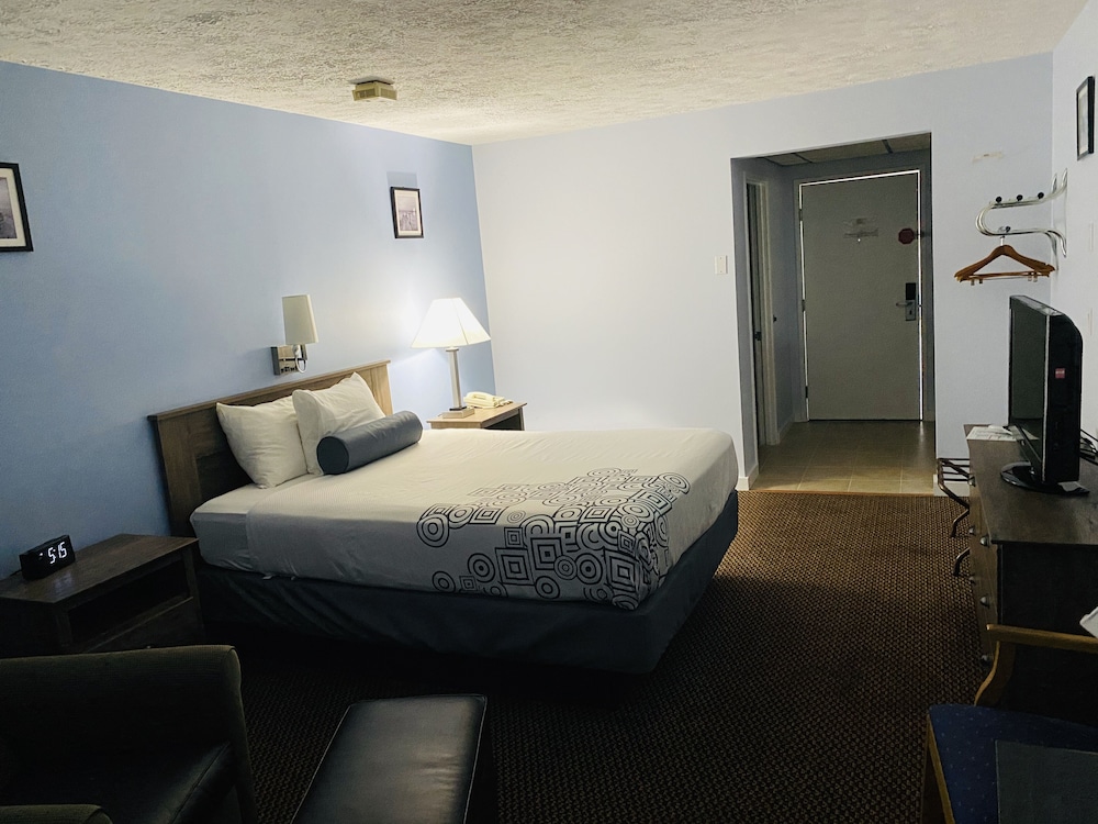 Fleetwood Inn Suites 9/51