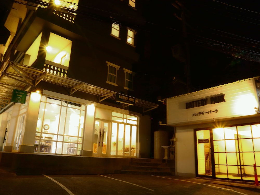 The Battery Park Midtown Villa 2/28