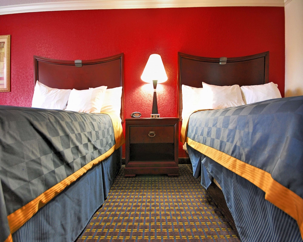 غرفة بسريرين كوين للمدخنين، Americas Best Value Inn Kingsville 3/7