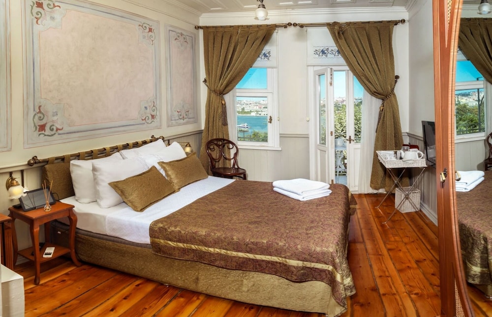STANDARD, DOUBLE OR TWIN BED, SEA VIEW