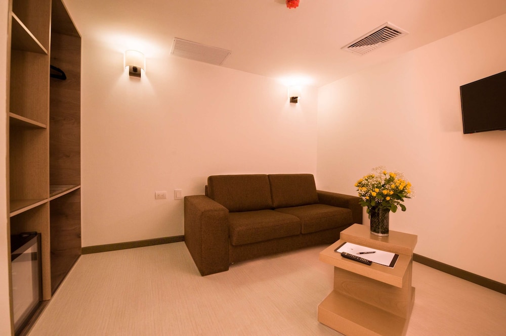 Best Western Plus Urban Larco Hotel 18/29