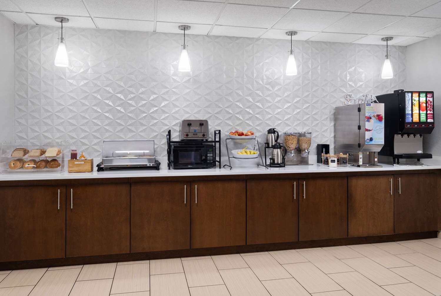 La Quinta Inn & Suites by Wyndham Knoxville Airport 7/47