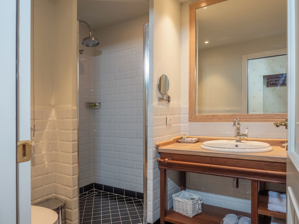 Ebel Boutique Hotel Tirana 49/50