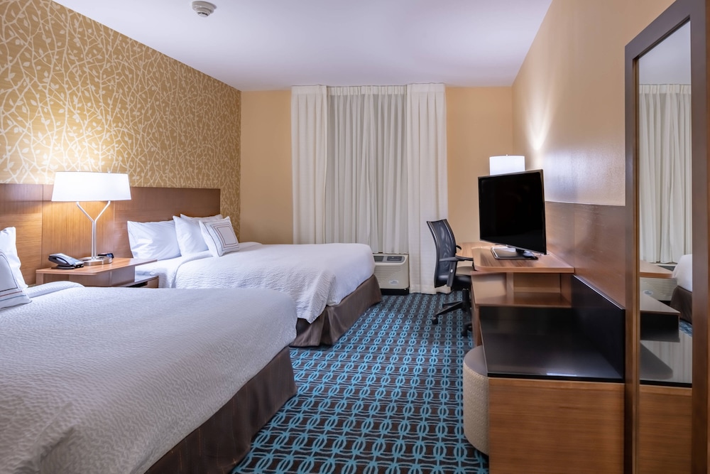 Fairfield Inn & Suites by Marriott Terrell 13/39