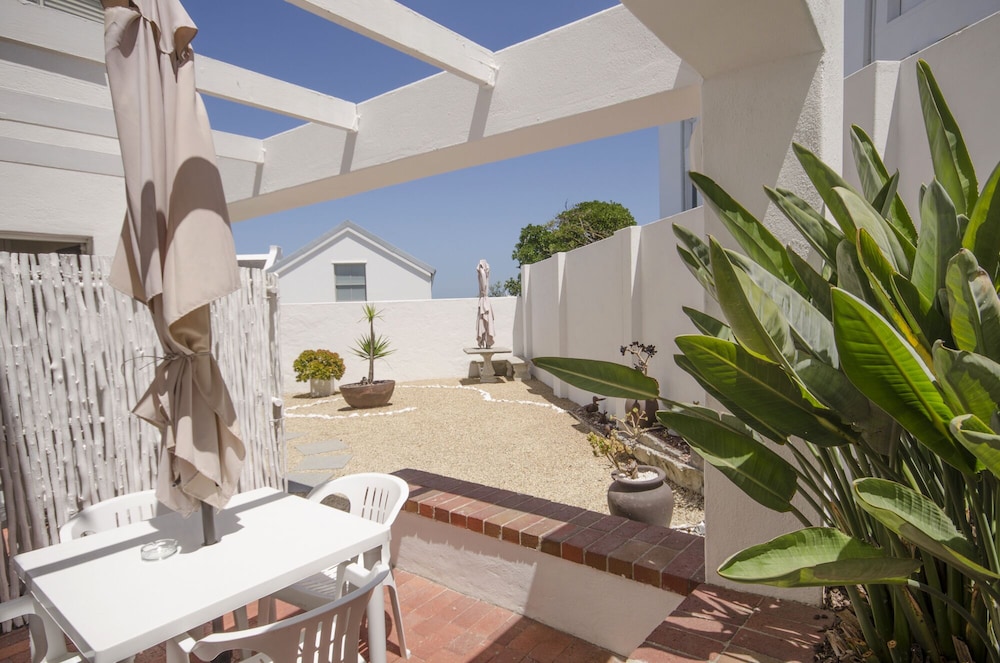 Small Bay Guest House 7/18