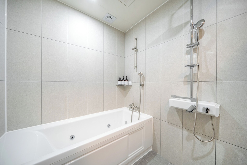 Pearl Business Hotel 49/50