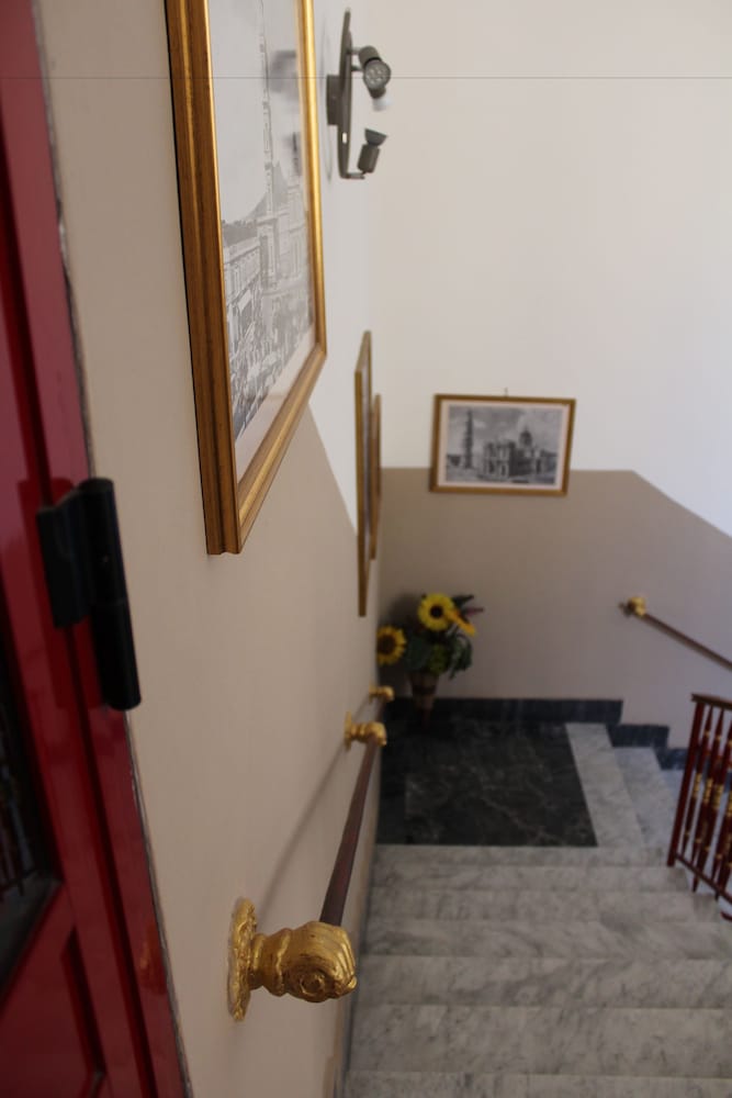 Hotel Santuario Pompei 32/50