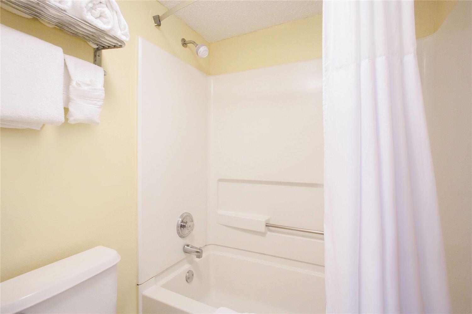 Days Inn by Wyndham Brooksville/Dade City 31/31