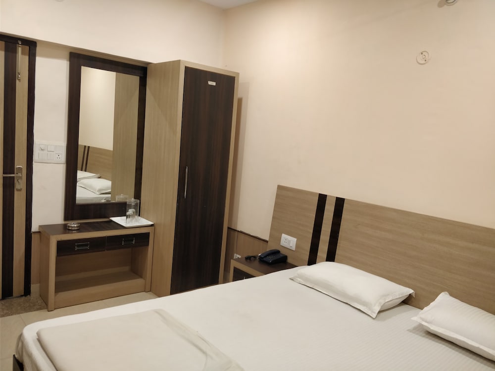 Central Hotel 21/62