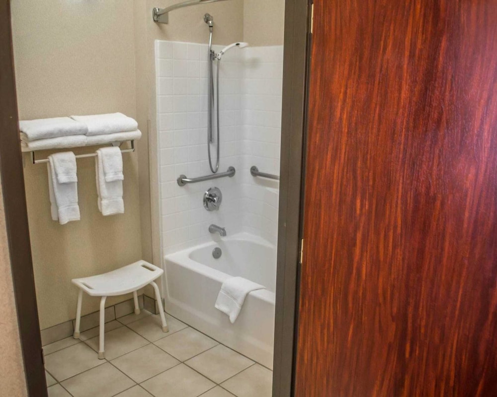 Comfort Suites Southwest 14/45