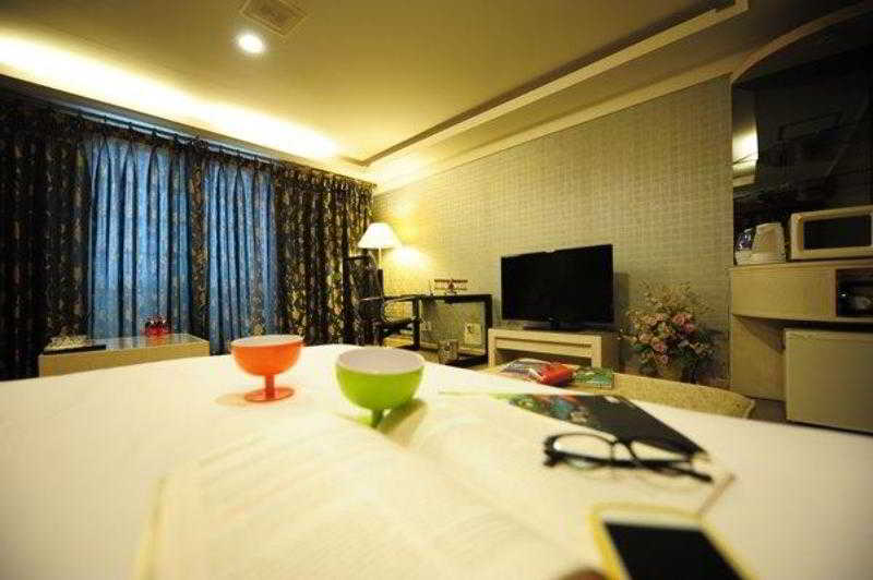 Metro Tourist Hotel 15/31