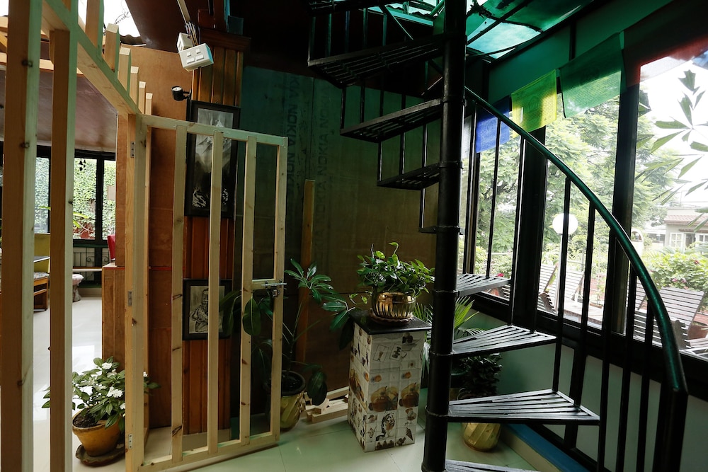 Shangri-La Boutique Hotel 33/50