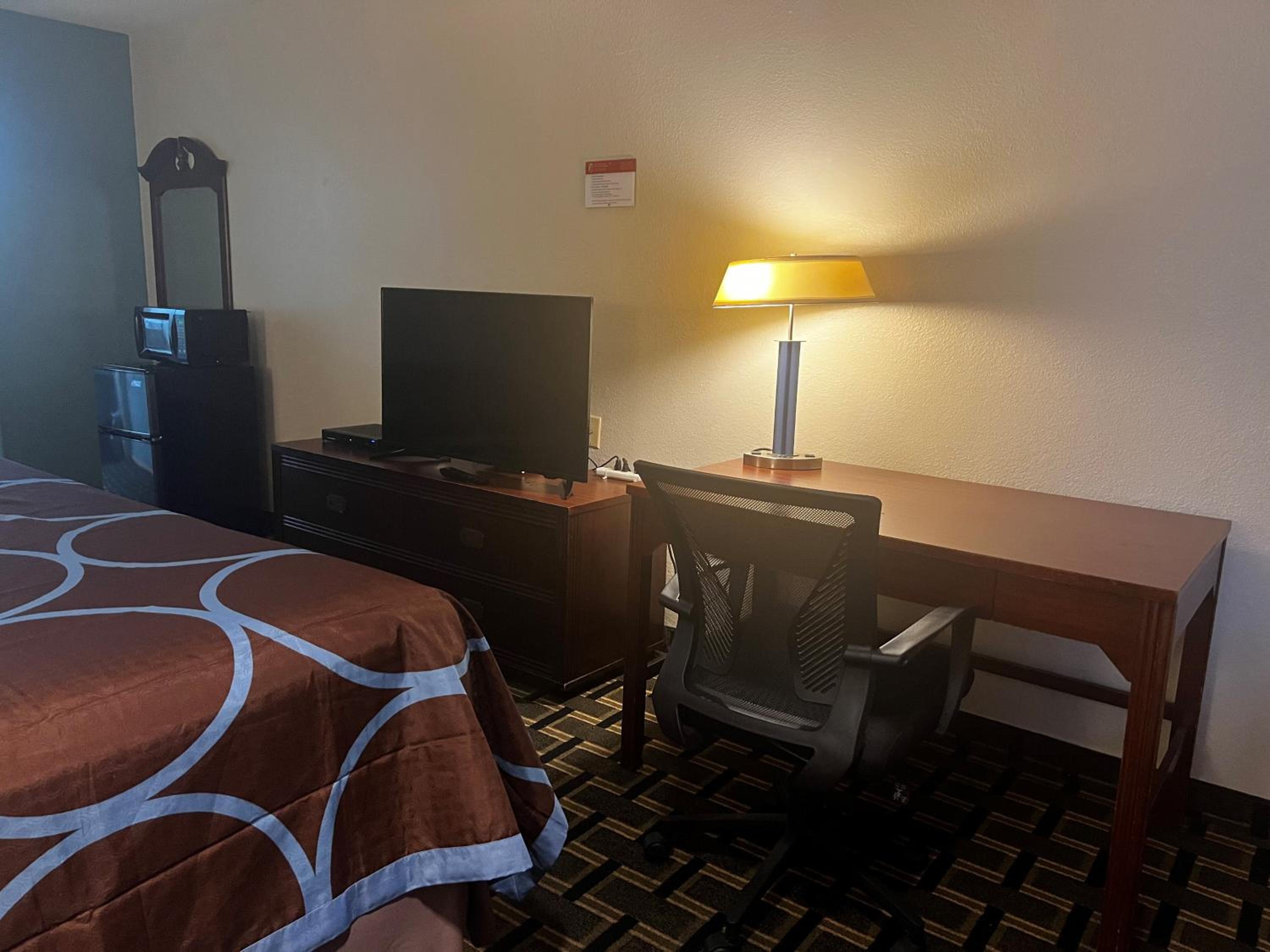 Hotel Baytown/I-10 44/56