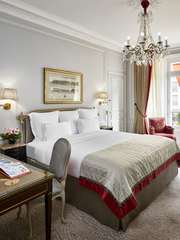 Hotel Plaza Athenee 20/79