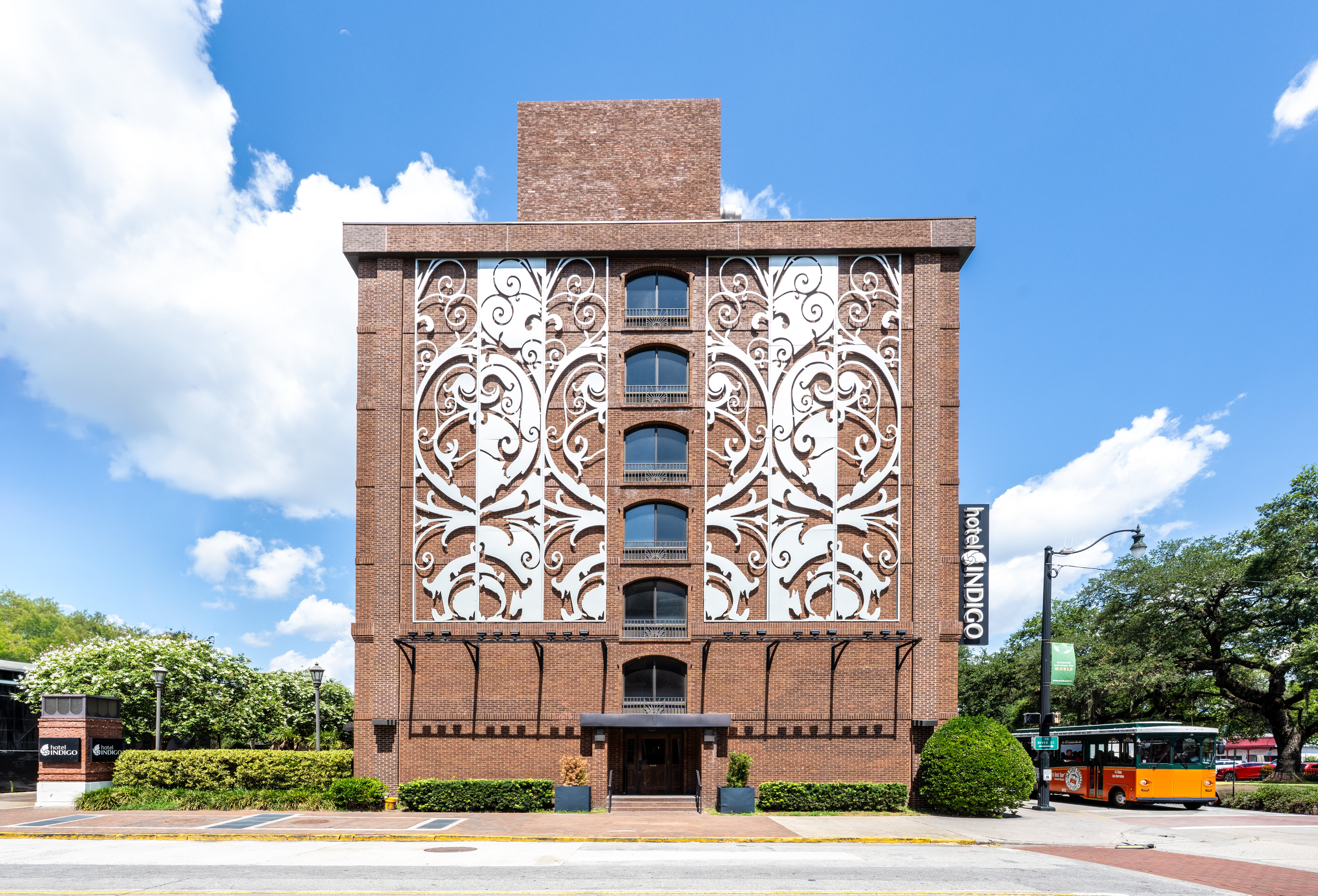 Hotel Indigo Savannah Historic District 7/83