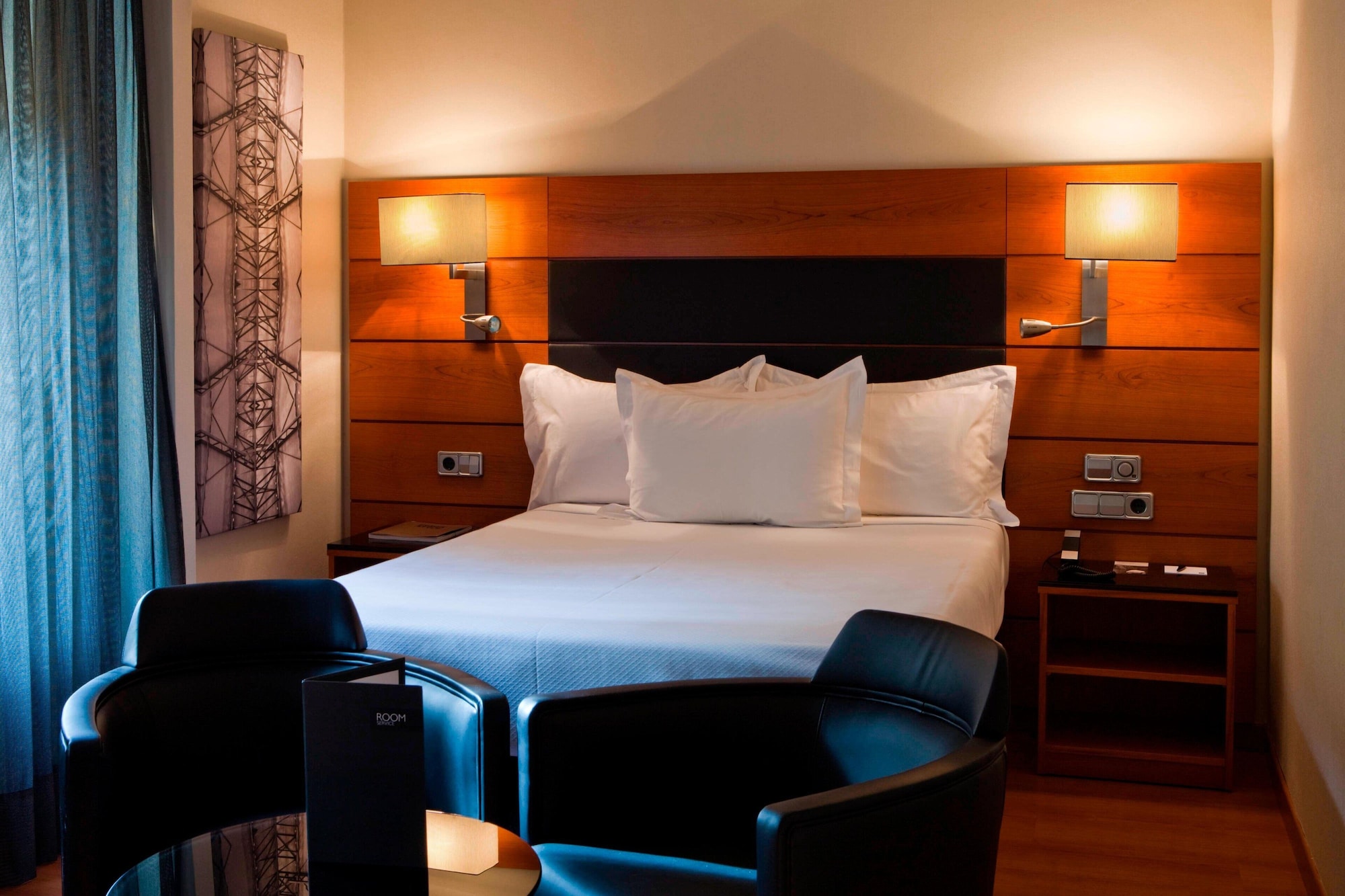 Plus, Standard, King Bed، AC Hotel Carlton Madrid by Marriott 3/11