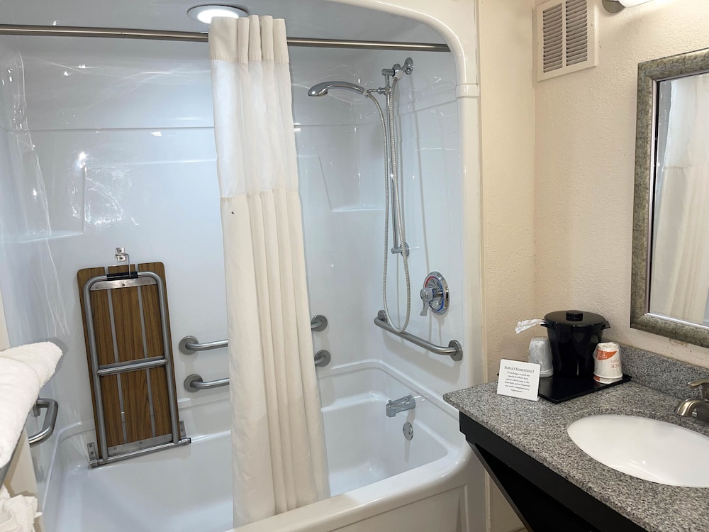 Motel6 Oklahoma City, OK - Fairgrounds West 11/42