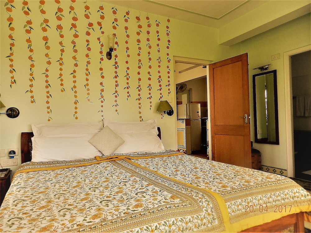 Om Niwas Suite Hotel 18/67