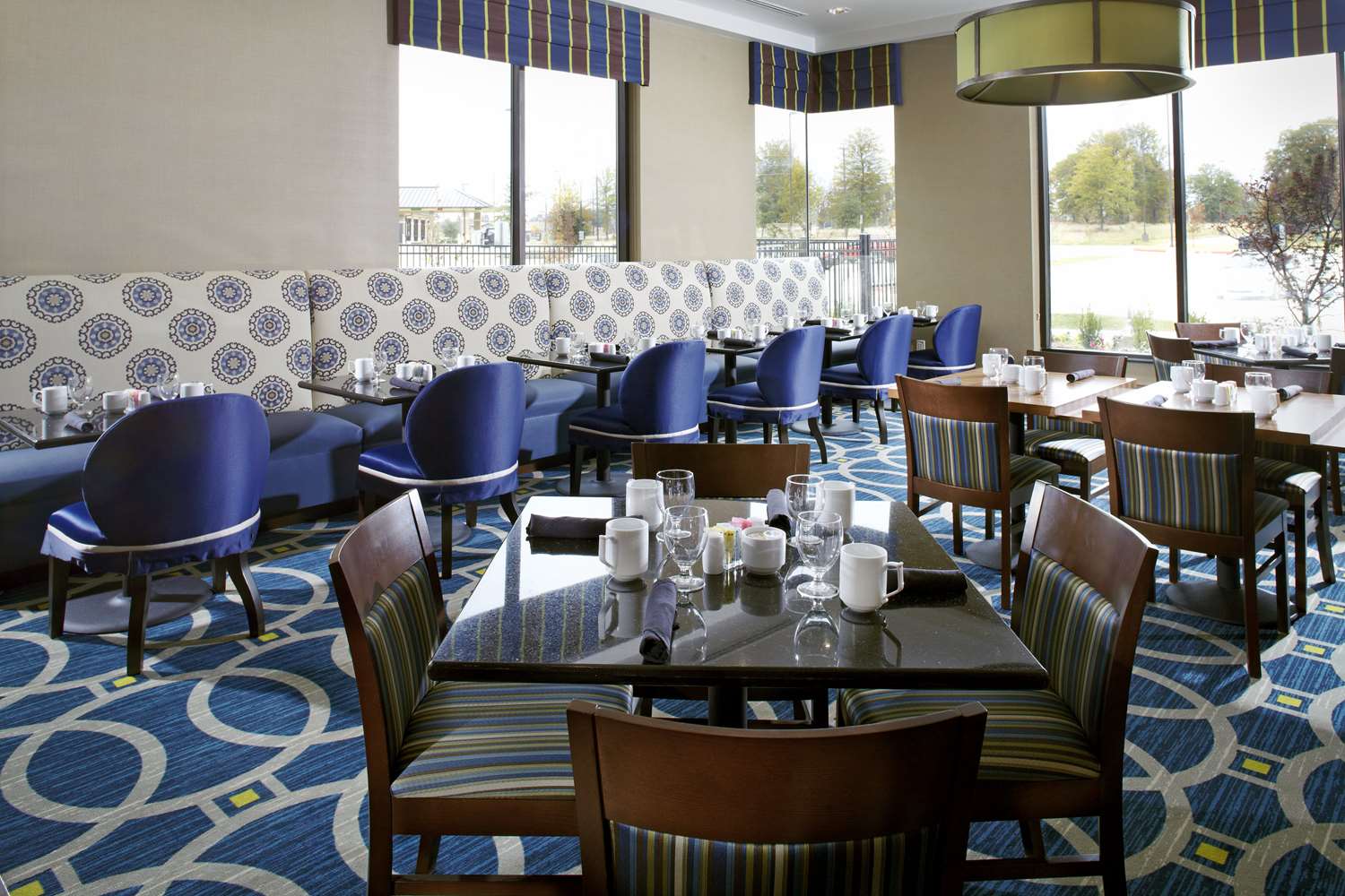 restaurant cafeteria