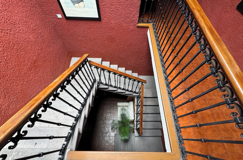 Portico Cultural Hotel 36/63