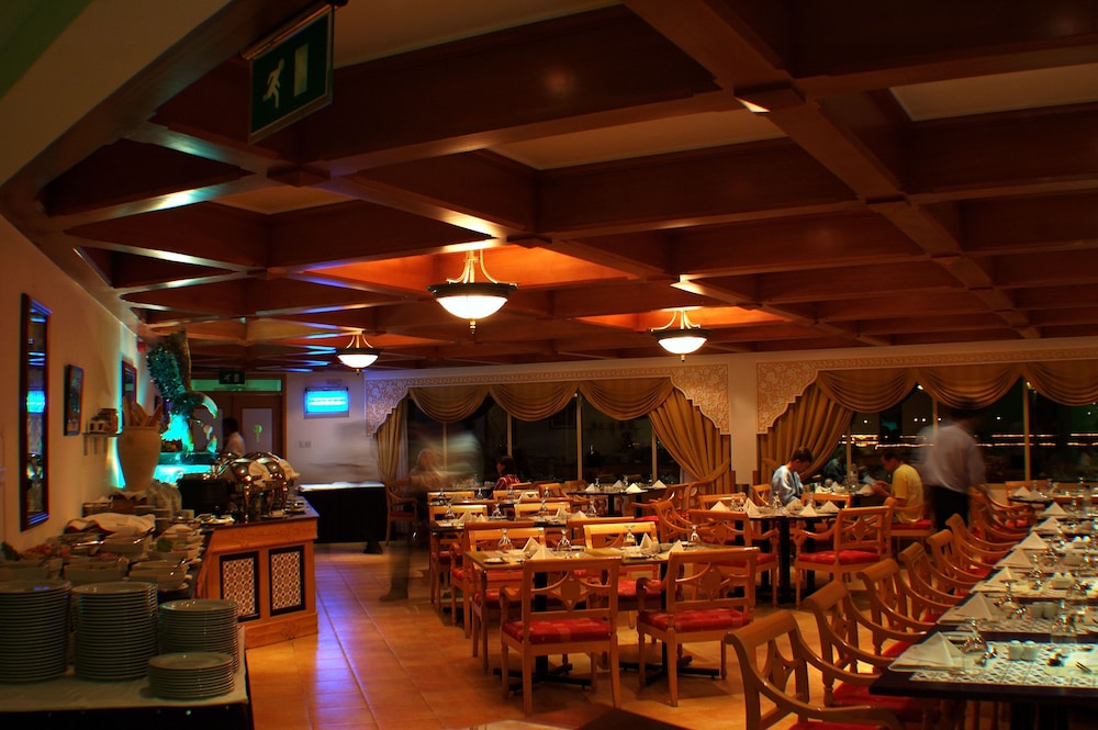 Azimut Hotel Khasab 36/42