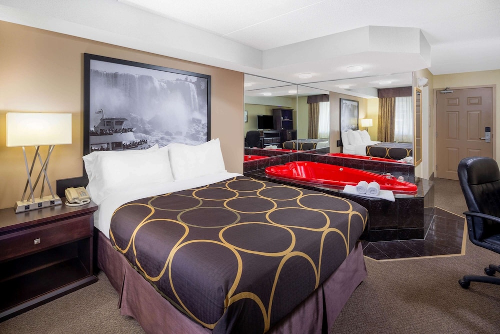 Super 8 By Wyndham Niagara Falls By The Falls 19/39