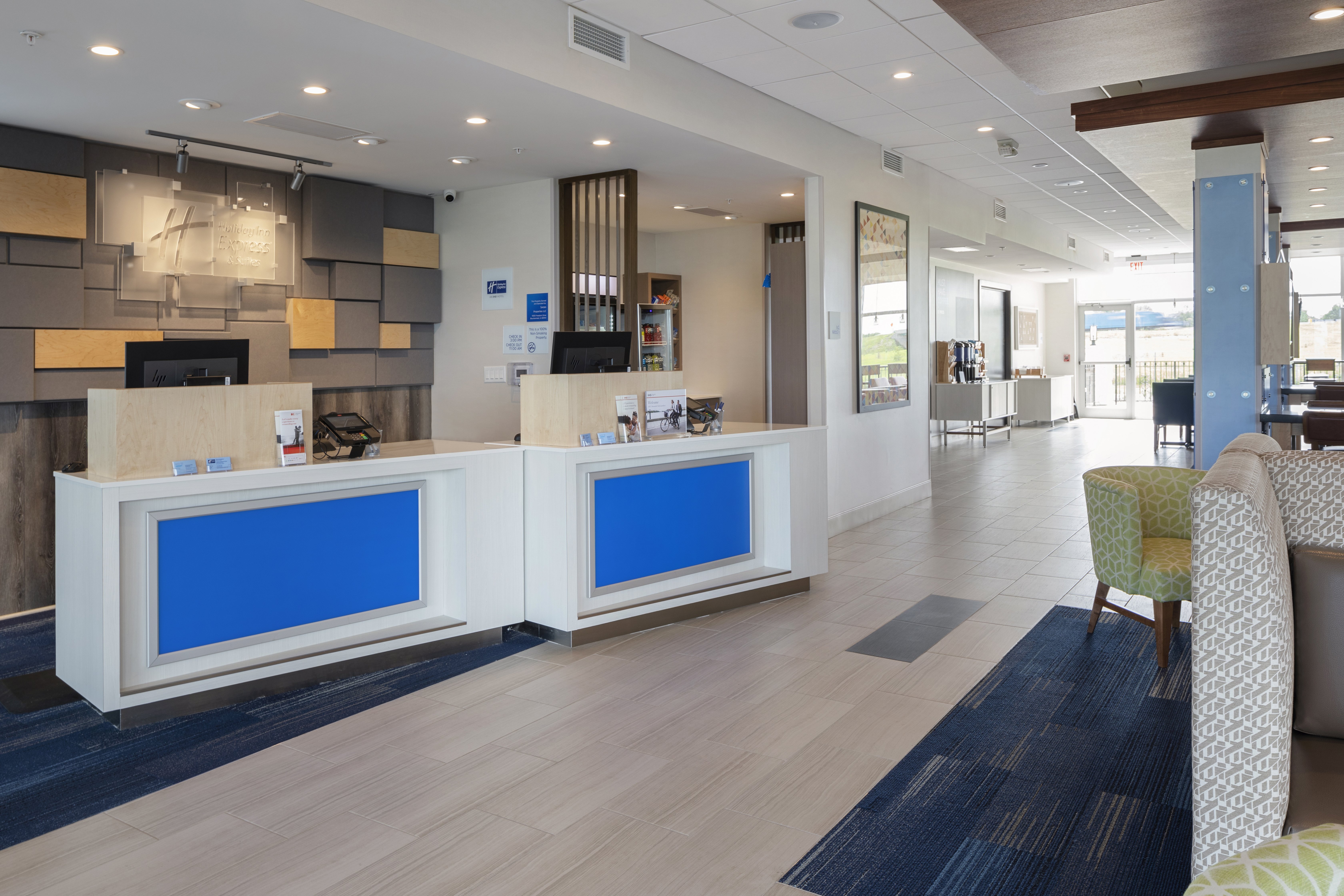 Holiday Inn Express Suites Bourbonnais East Bradley 16/67